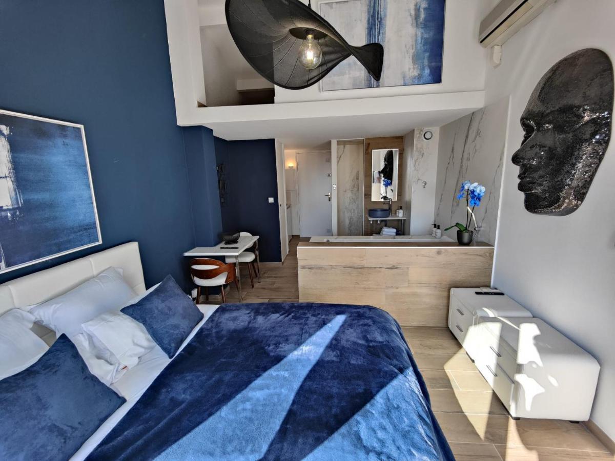Suites Jm - Les Pins Marines - Jacuzzi & Vue Mer Бандол Екстериор снимка